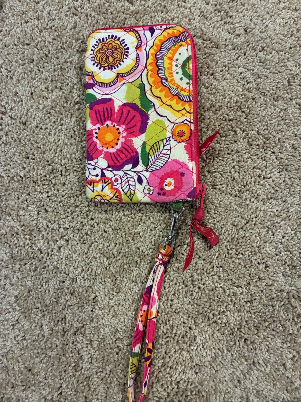 Vera Bradley Pink Floral Quilted Wristlet Wallet with Multicolor Print - Picture 3 of 4